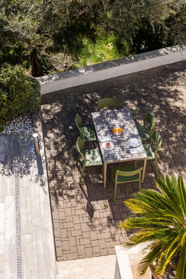 The Olive Poolhouse Apartment สปลิท ภายนอก รูปภาพ