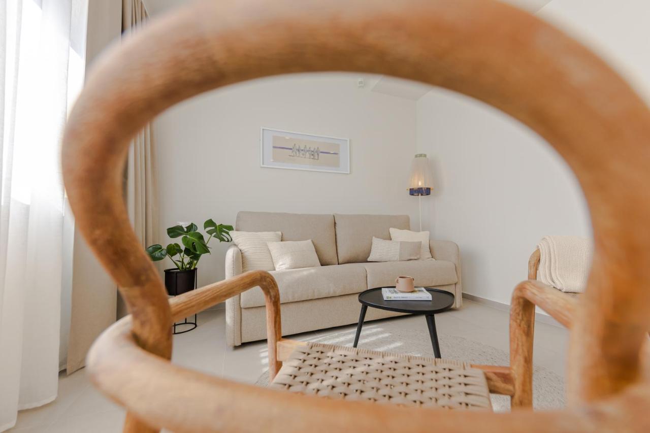 The Olive Poolhouse Apartment สปลิท ภายนอก รูปภาพ